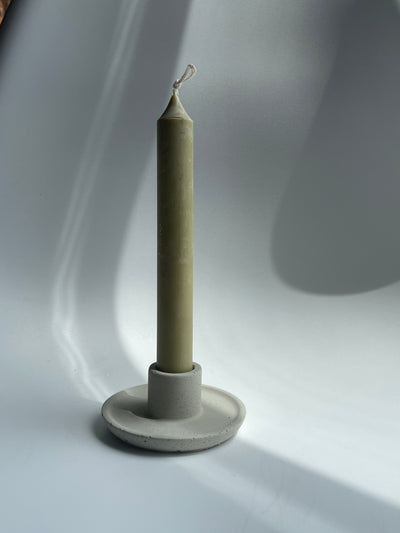 Traditional Concrete Holder
