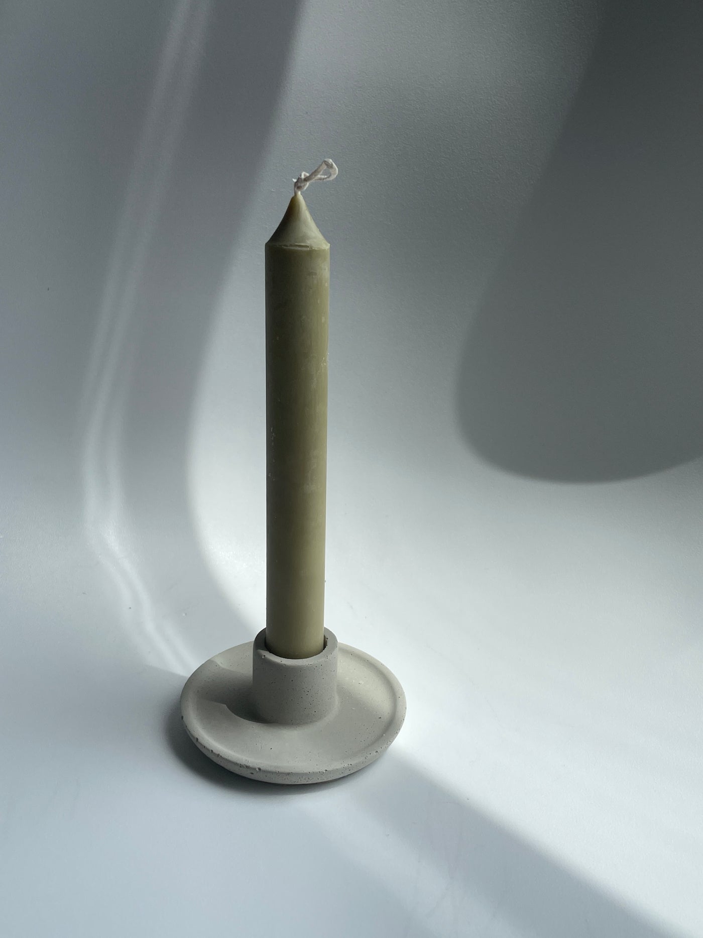 Traditional Concrete Holder